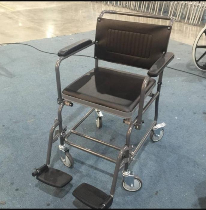 Commode Chairs